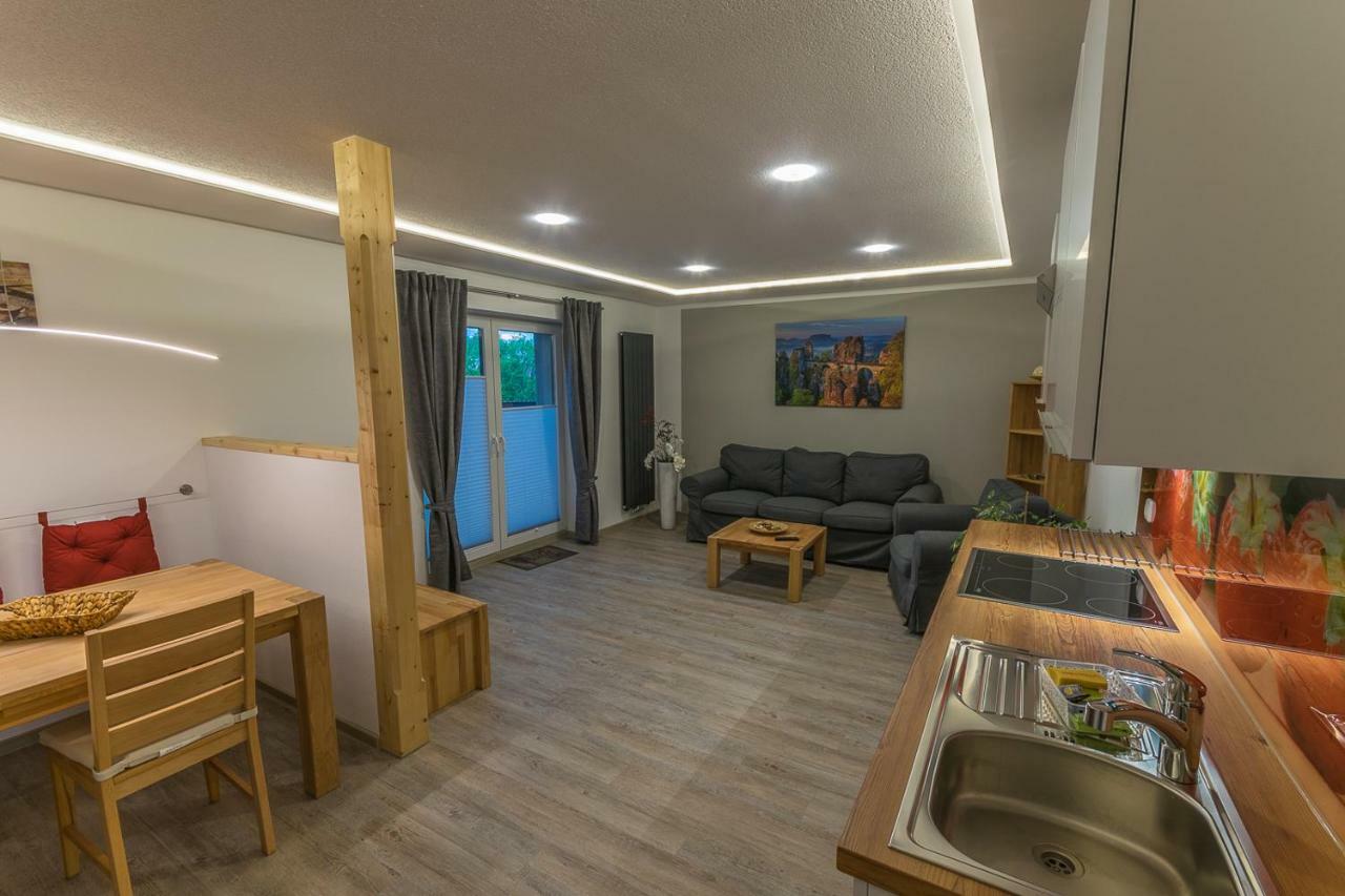 Ferienwohnung "Turmblick" ラートマンスドルフ エクステリア 写真